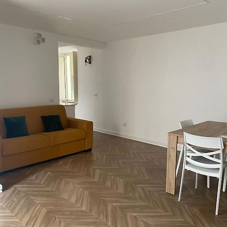 Dora House Napoli Apartment Bagian luar foto
