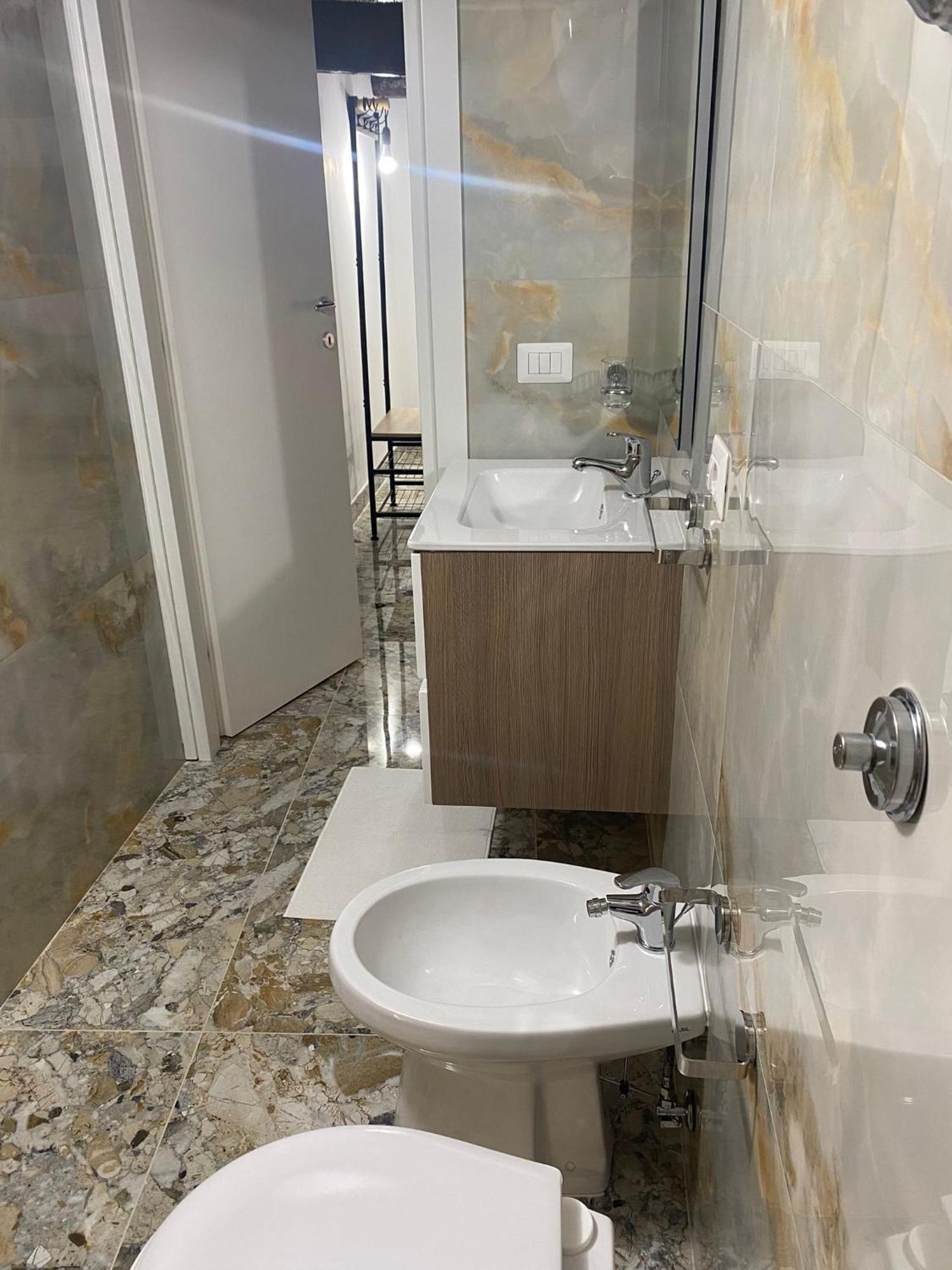 Dora House Napoli Apartment Bagian luar foto